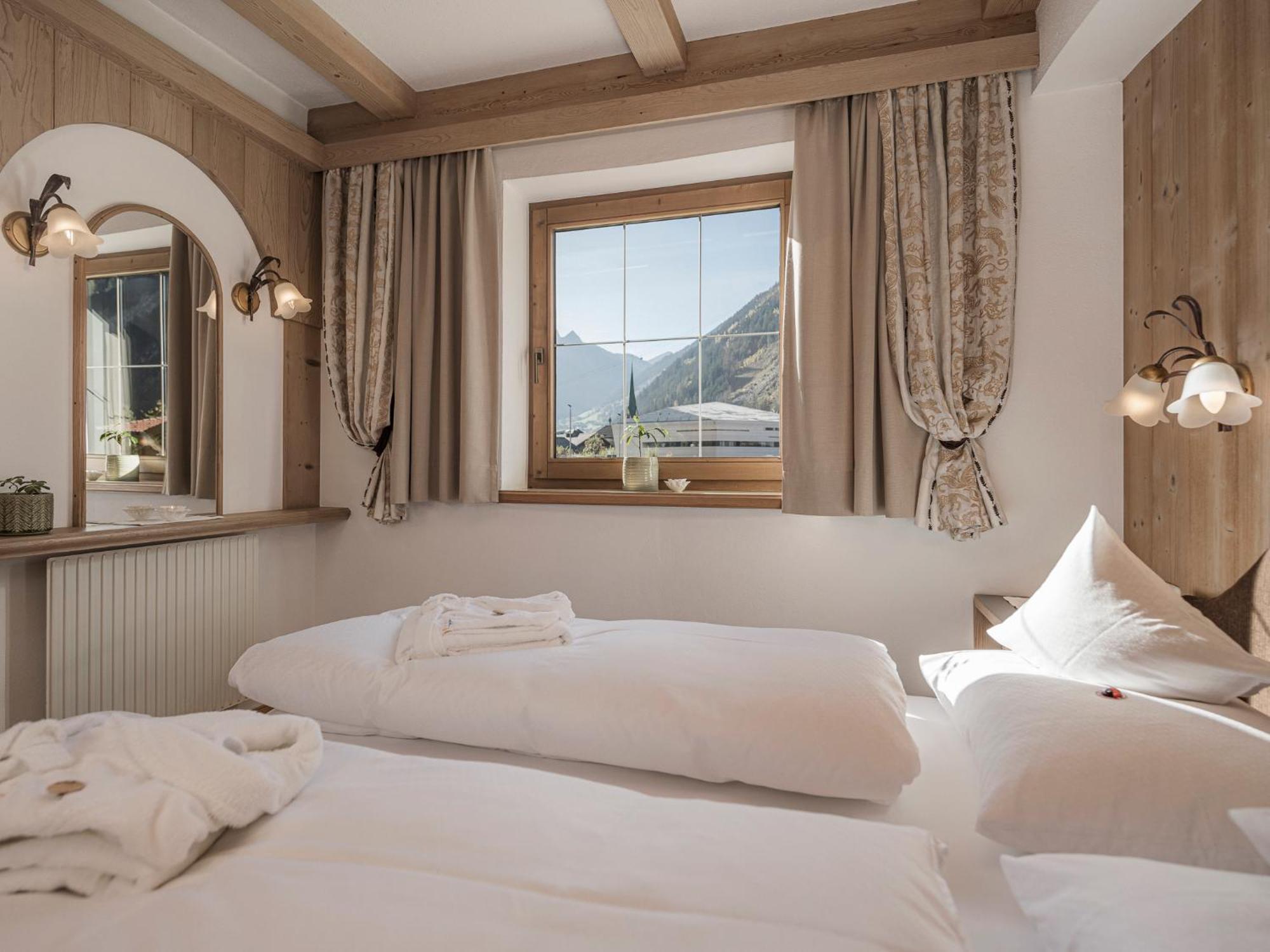 Apparthotel "Landhaus Veronika" Mayrhofen Exterior foto